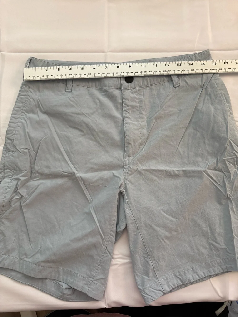 The North Face Men's Light Gray Flat-Front Shorts